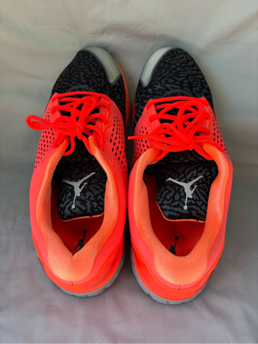 Jordan Men’s Bright Neon Orange Athletic Shoes Size 15 - Picture 15 of 16